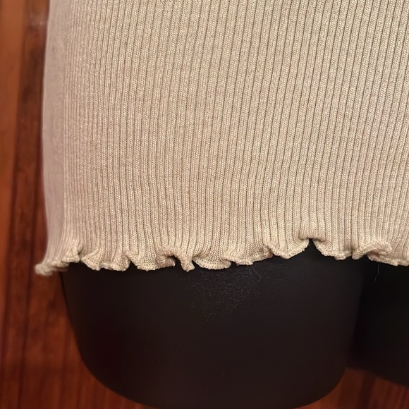 Green Embellished Tank Top - Picture 4 of 7